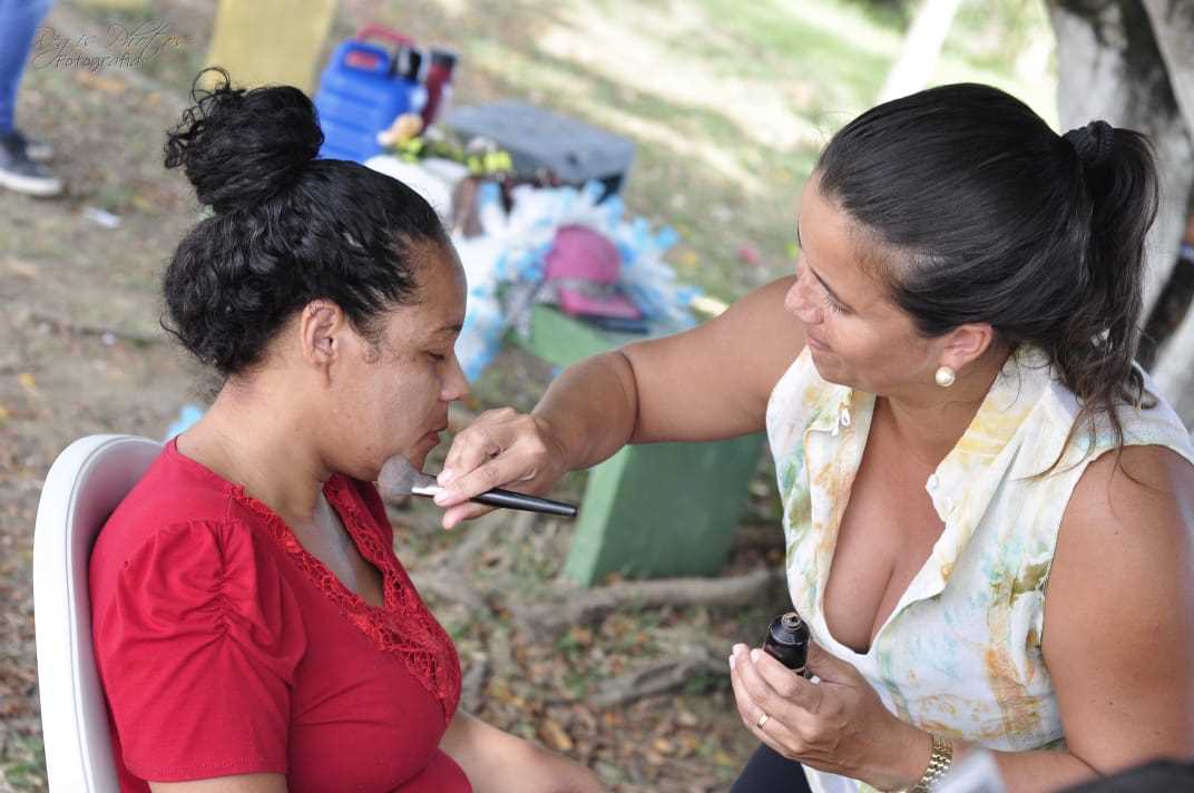 Camacã: Grupo CRAS Gestante realiza confraternização e sessão de fotos com beneficiárias